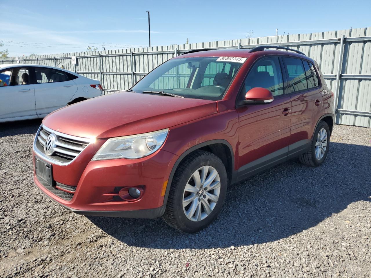 VOLKSWAGEN TIGUAN S 2011
