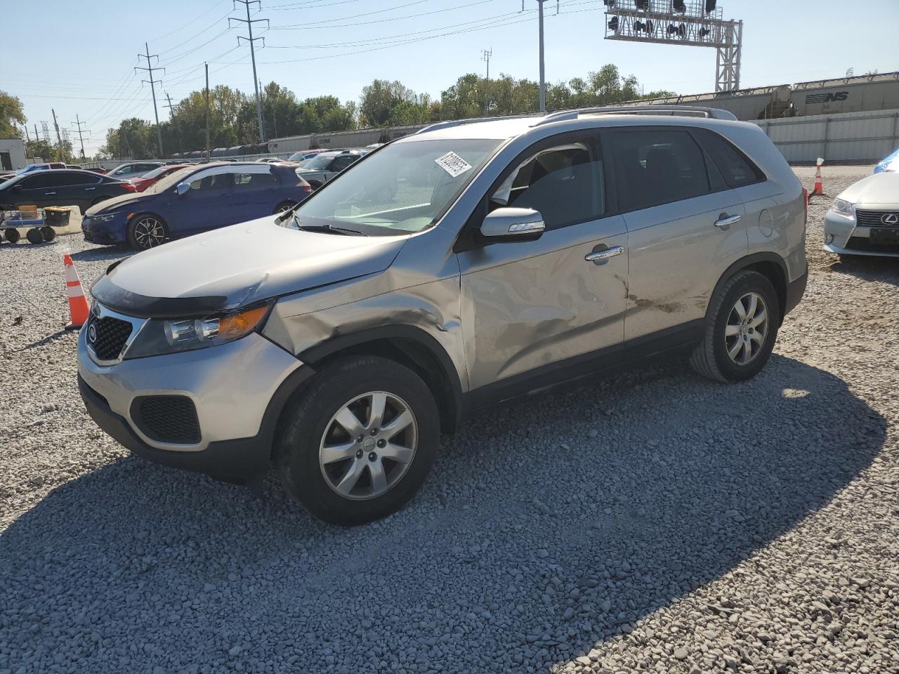 KIA SORENTO LX 2013