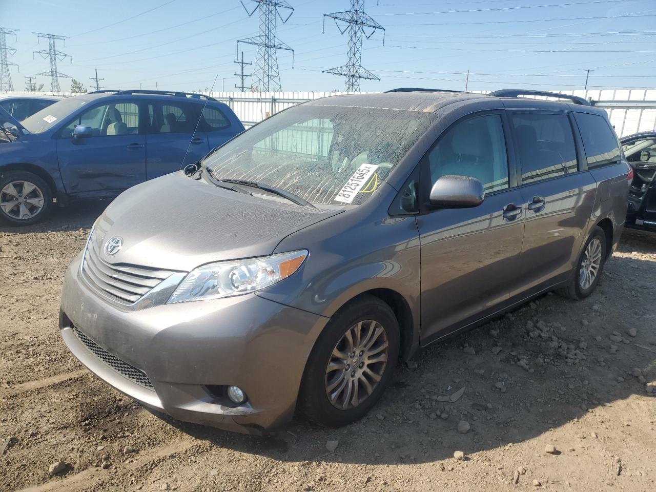 TOYOTA SIENNA XLE 2011