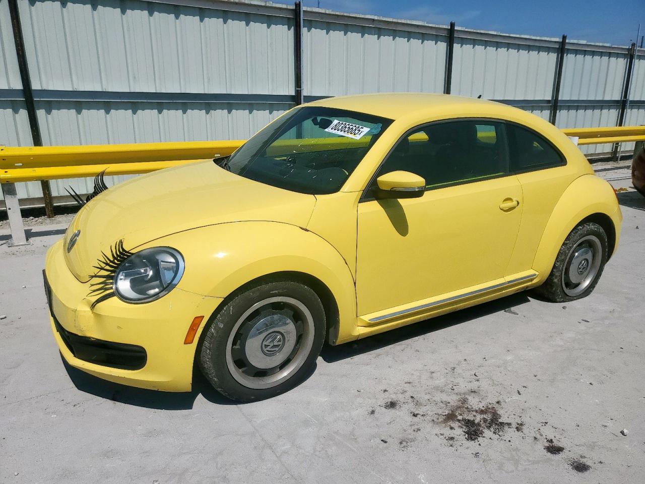 VOLKSWAGEN BEETLE 2013