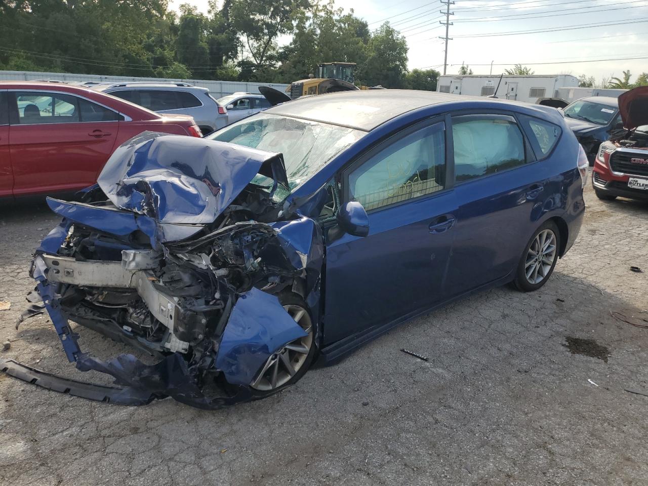 TOYOTA PRIUS V 2015