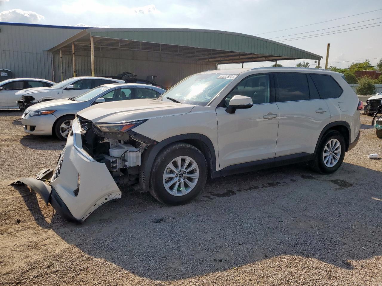 TOYOTA GRAND HIGHLANDER XLE 2024