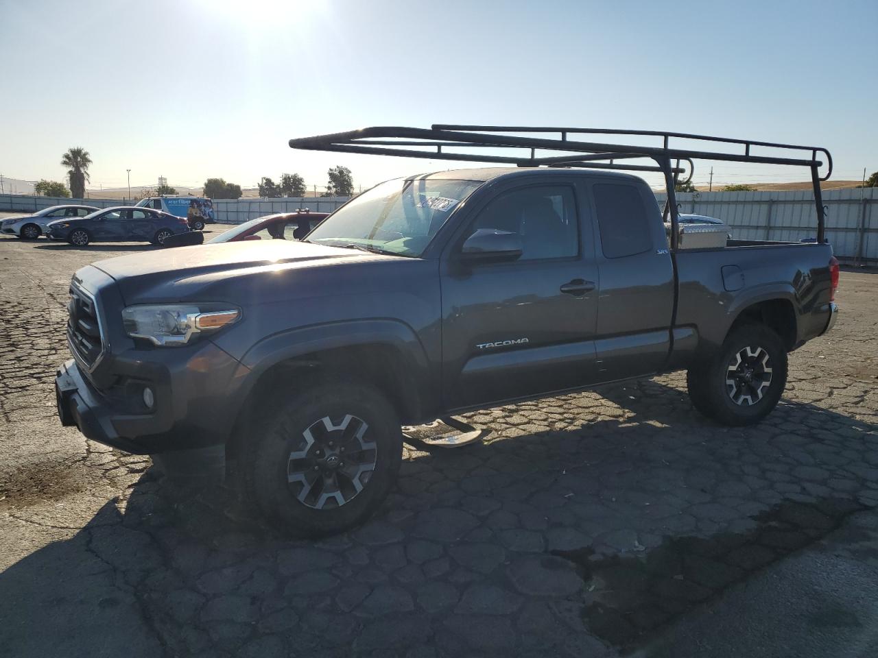 TOYOTA TACOMA ACC 2018