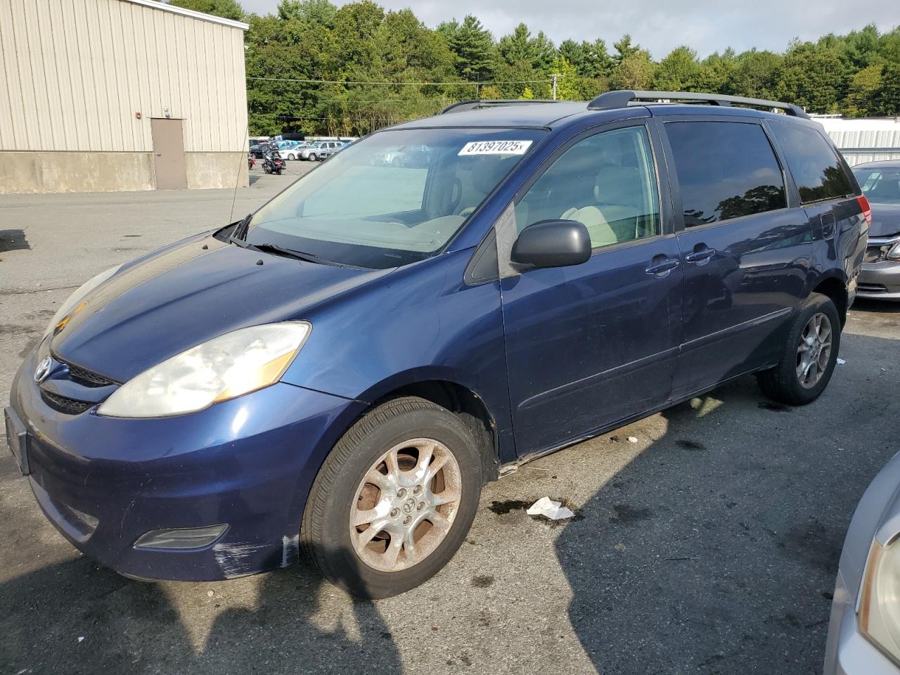 TOYOTA SIENNA LE 2006
