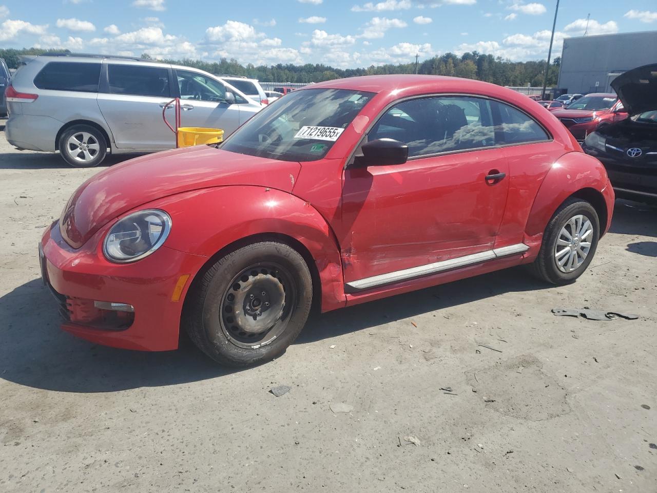 VOLKSWAGEN BEETLE 2012