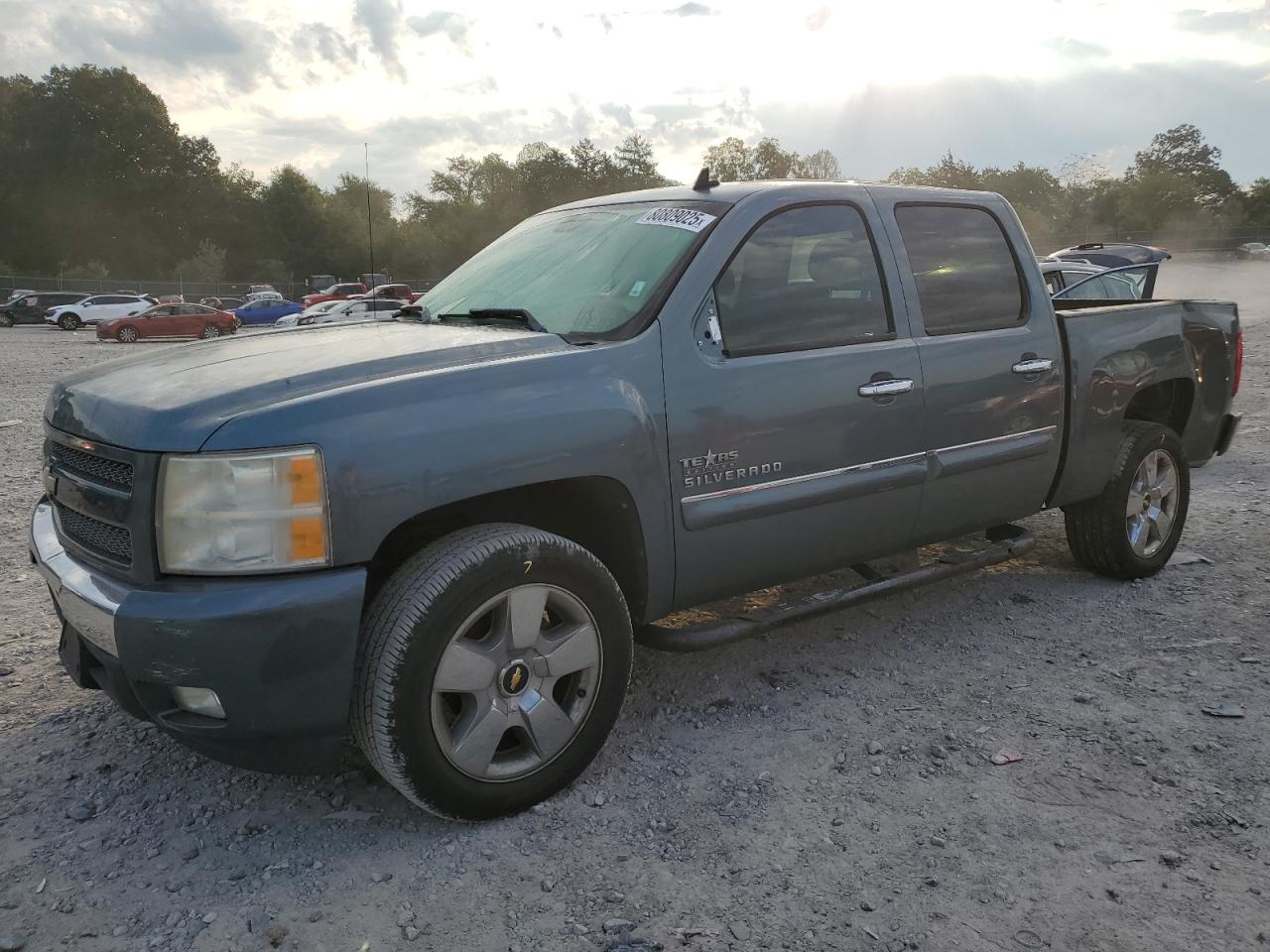 CHEVROLET SILVERADO 2011