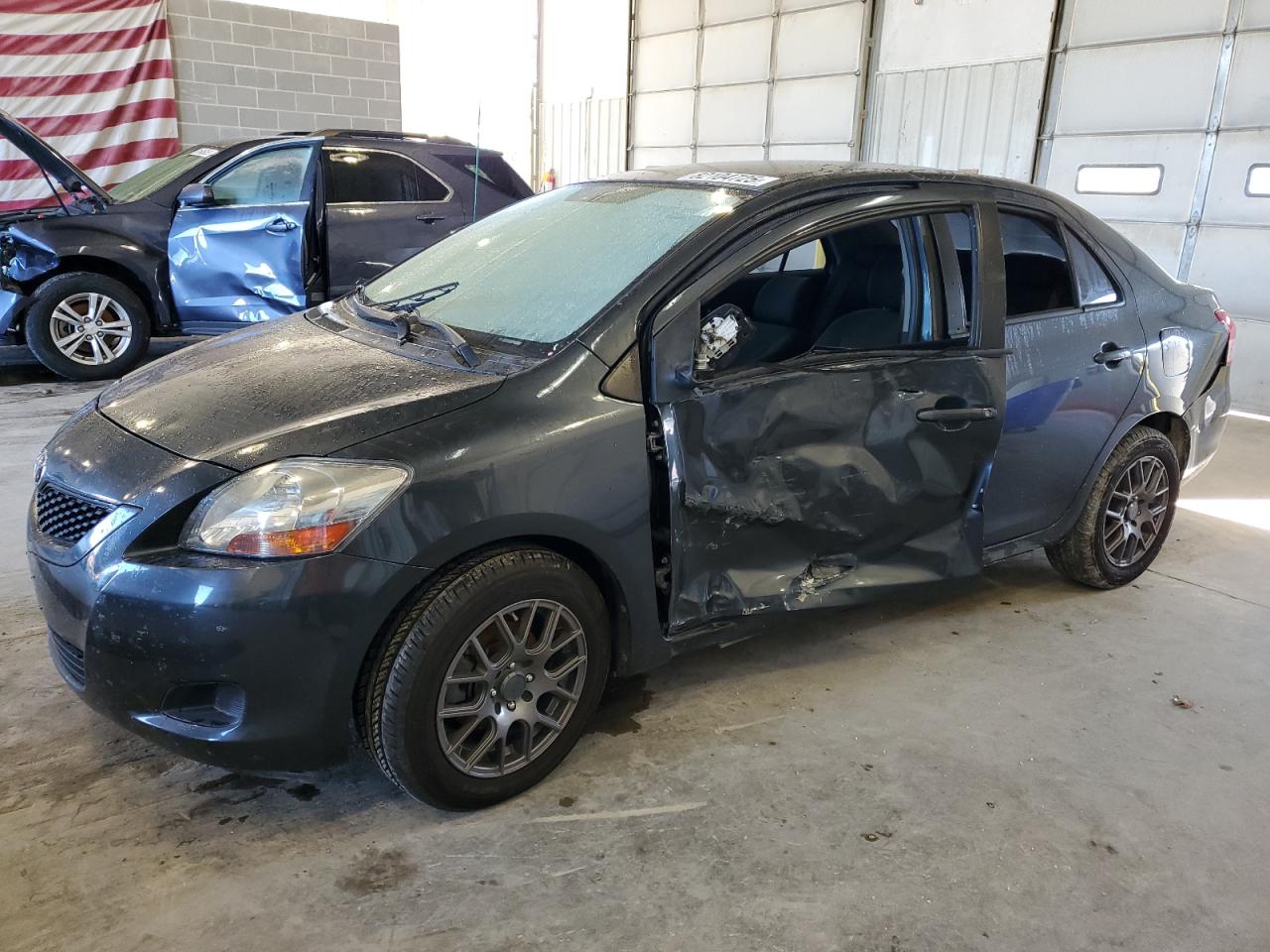 TOYOTA YARIS 2009