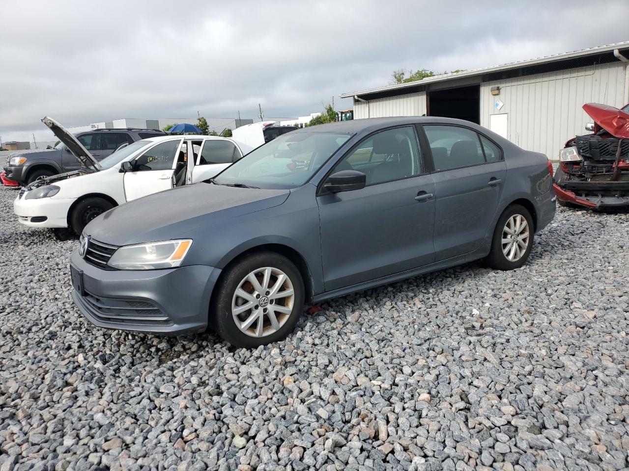 VOLKSWAGEN JETTA SE 2015