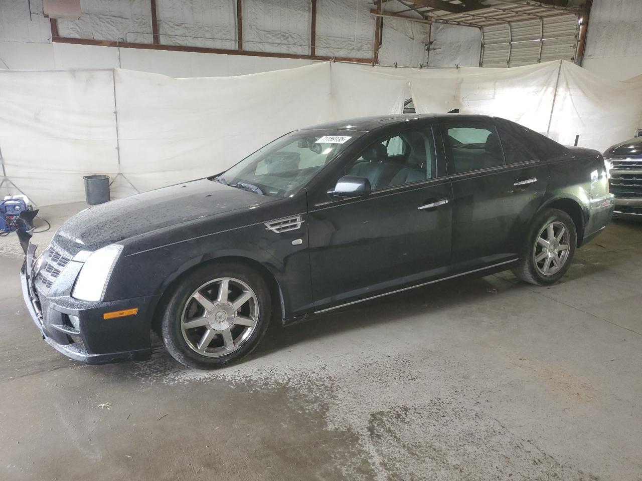 CADILLAC STS LUXURY 2011