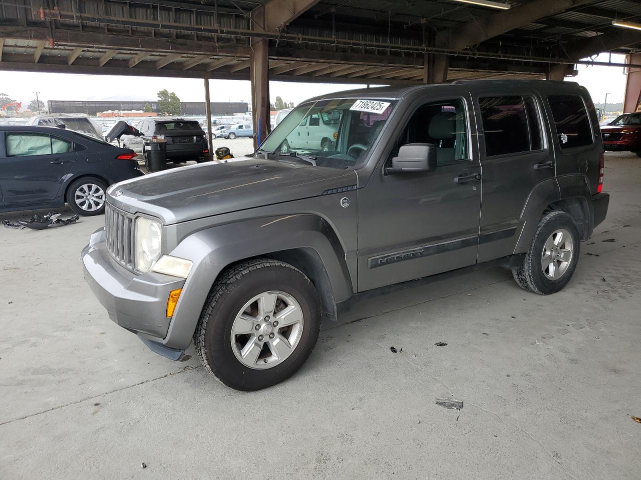 JEEP LIBERTY SPORT 2012