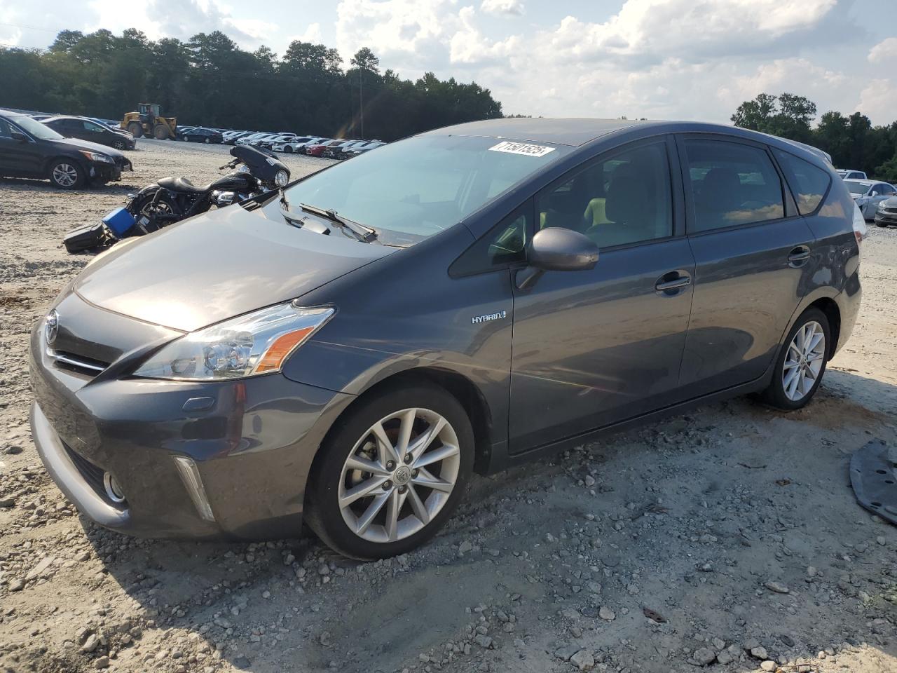 TOYOTA PRIUS V 2012