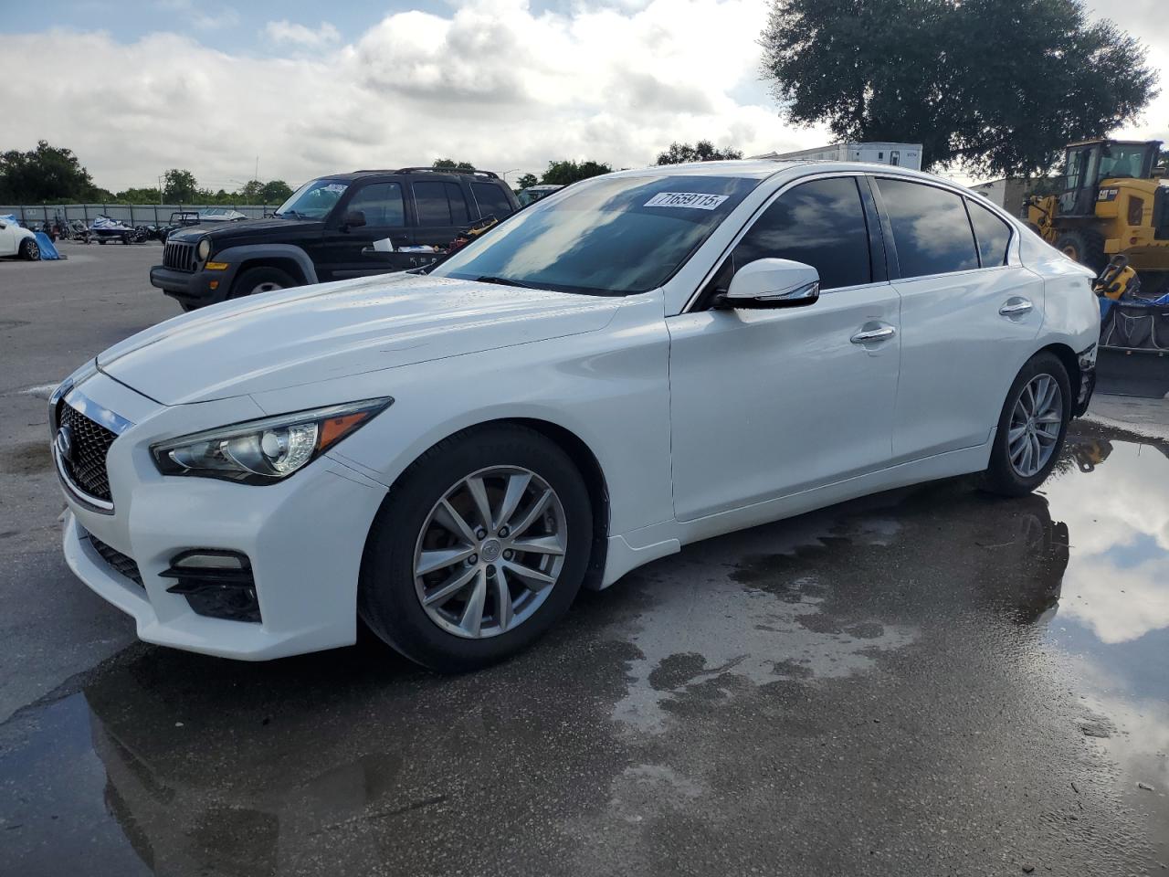 INFINITI Q50 BASE 2015