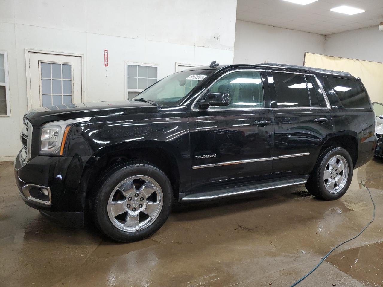 GMC YUKON SLE 2015