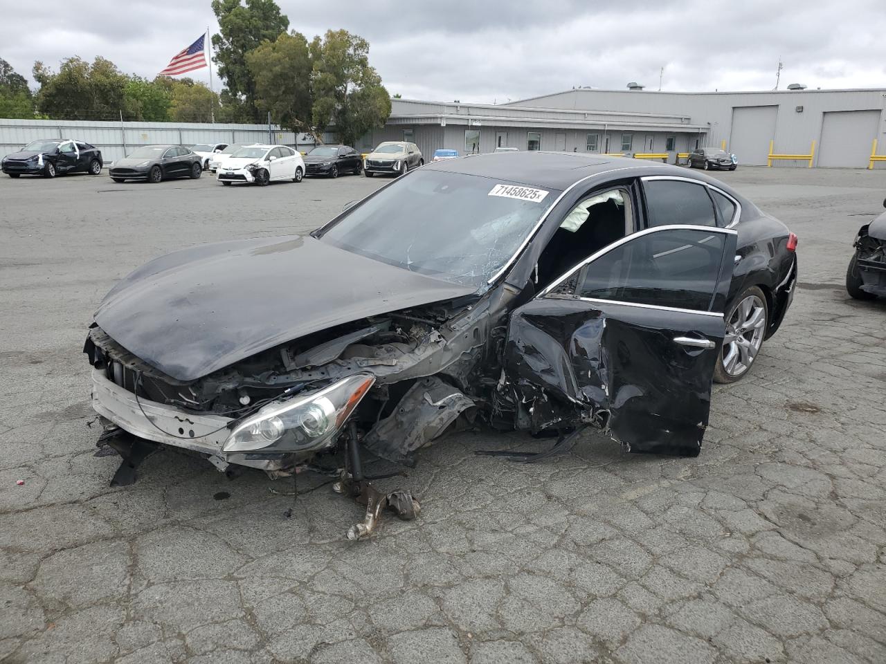INFINITI M37 2012