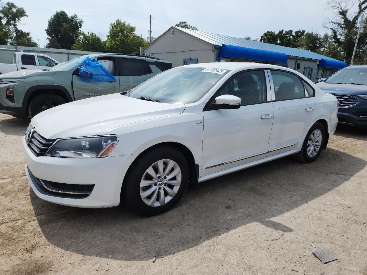 VOLKSWAGEN PASSAT S 2013