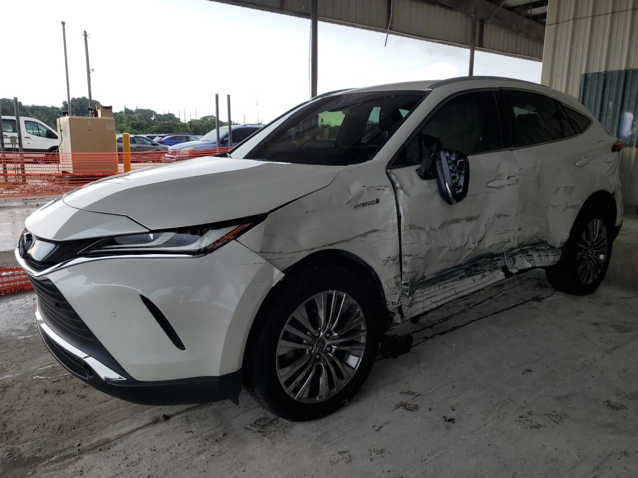 TOYOTA VENZA LE 2021