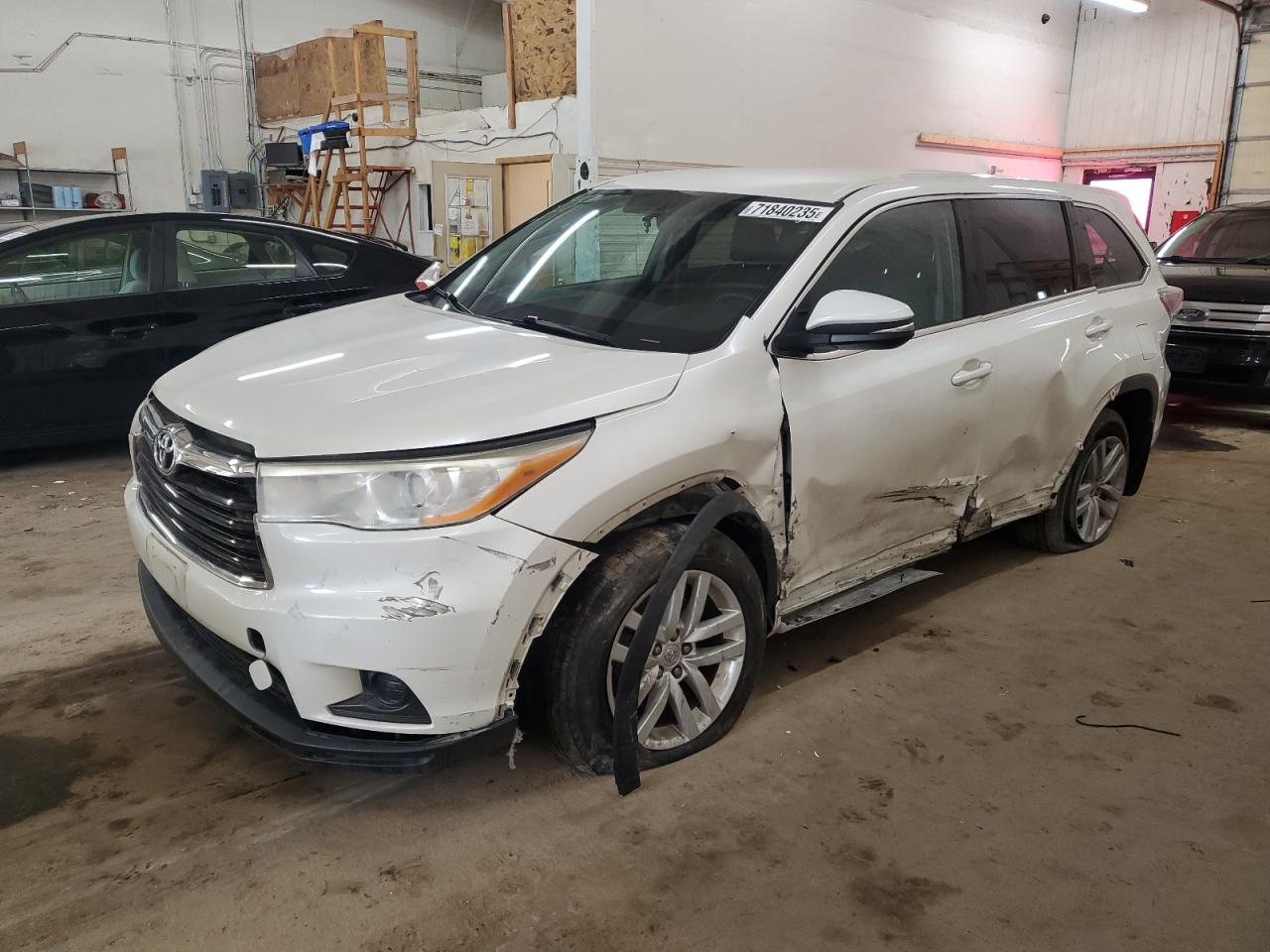 TOYOTA HIGHLANDER 2014