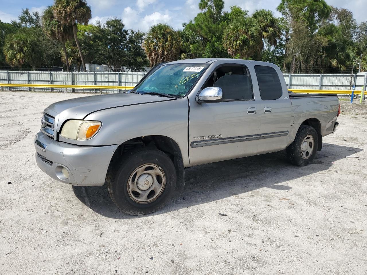 TOYOTA TUNDRA ACC 2005