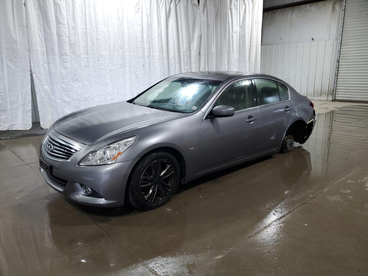 INFINITI Q40 2015