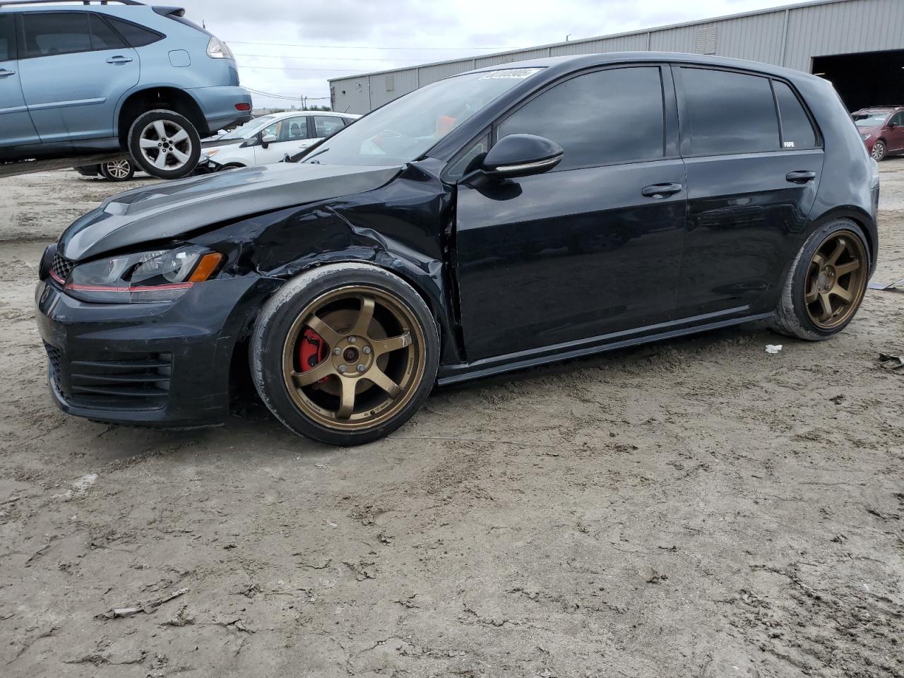 VOLKSWAGEN GTI 2015