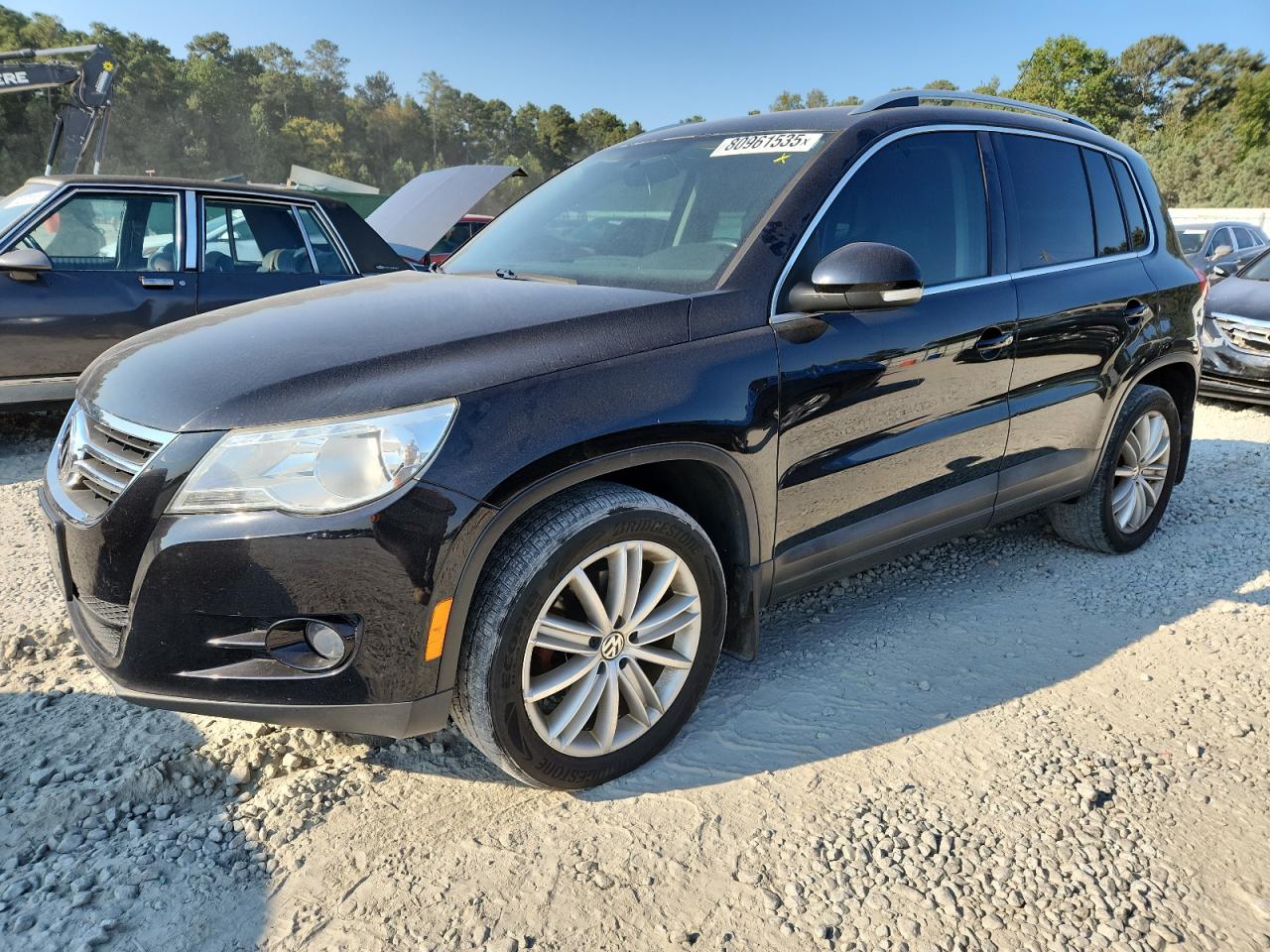 VOLKSWAGEN TIGUAN S 2011