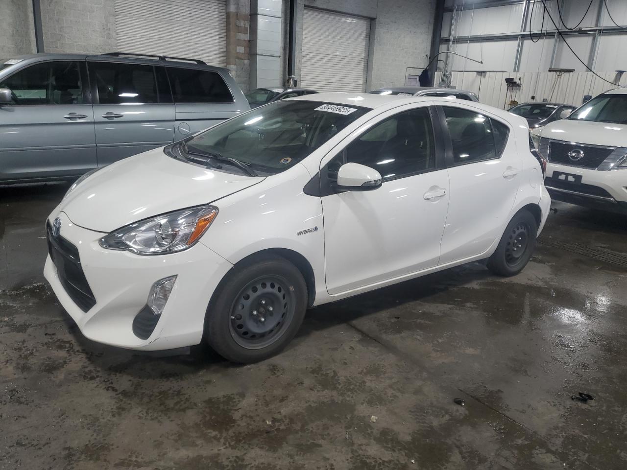TOYOTA PRIUS C 2016