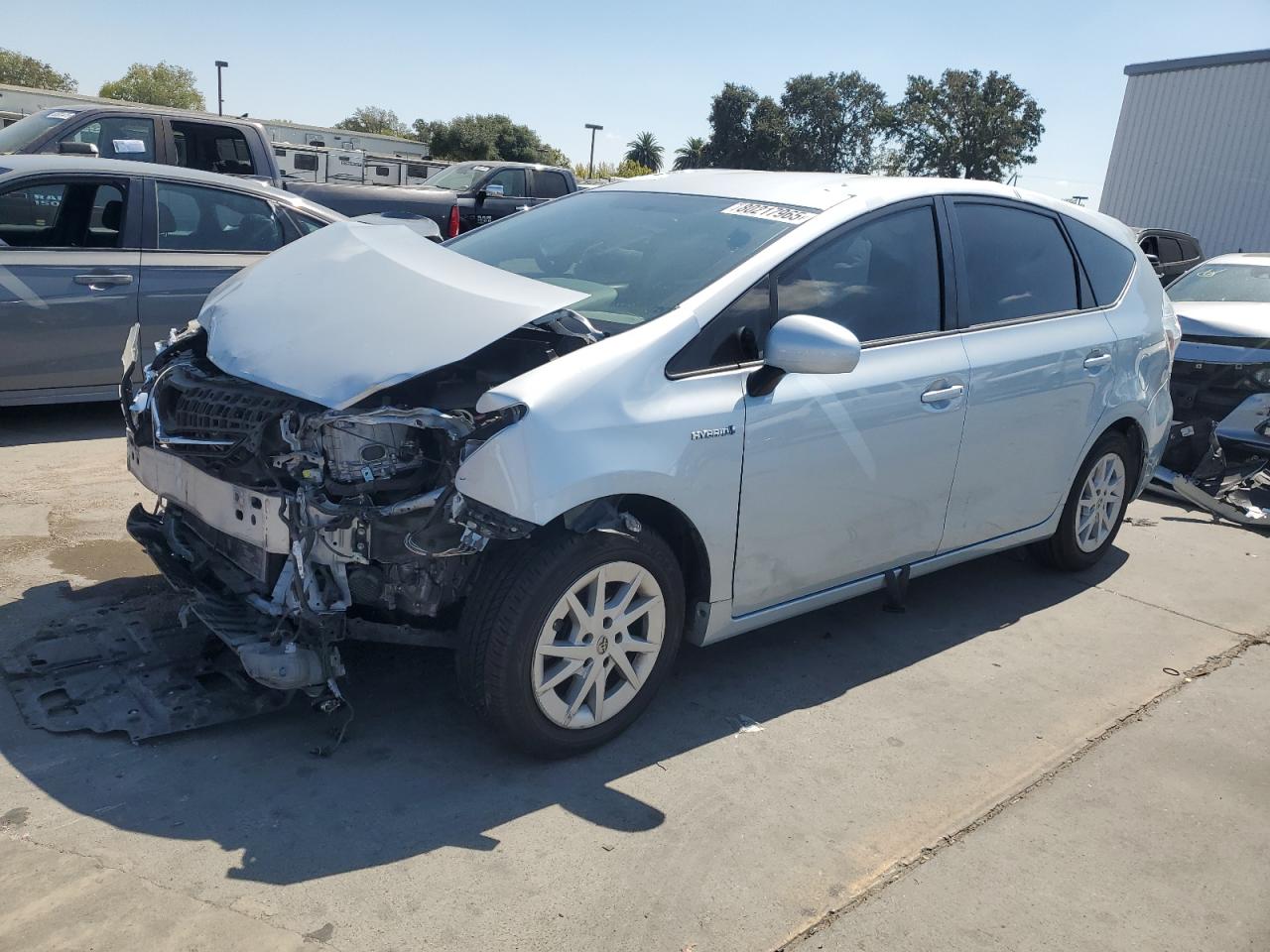 TOYOTA PRIUS V 2013