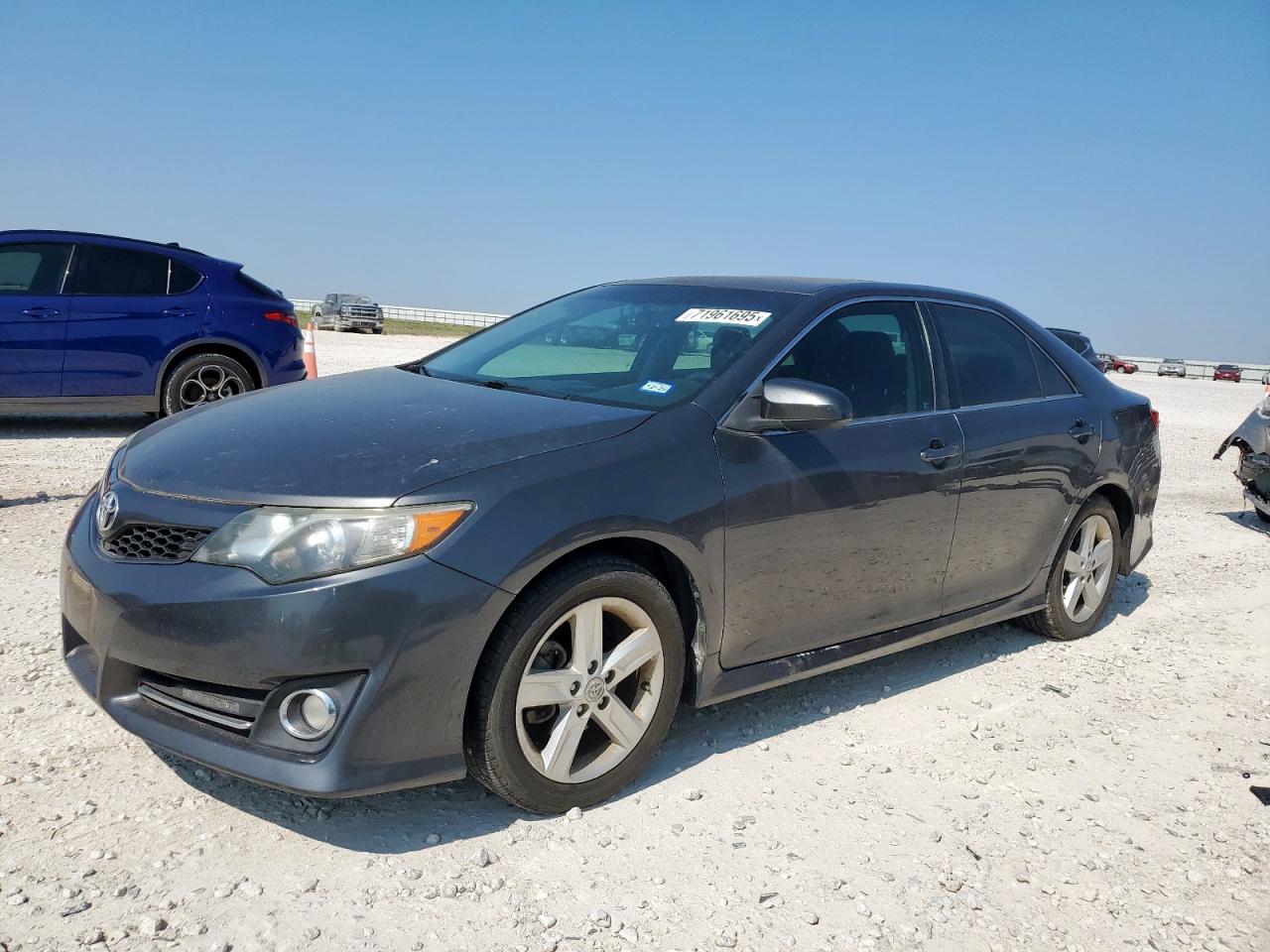 TOYOTA CAMRY L 2013