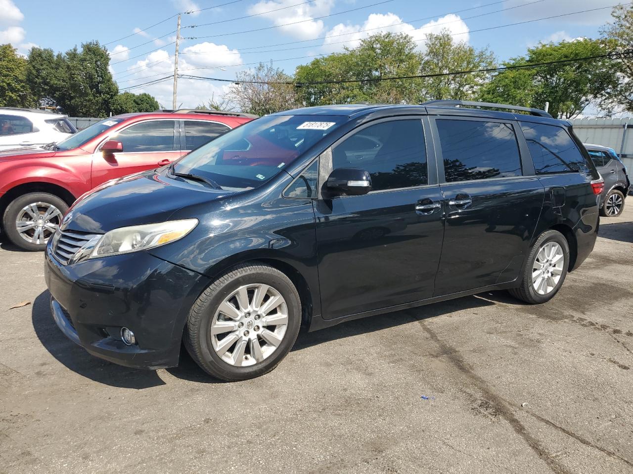 TOYOTA SIENNA XLE 2015