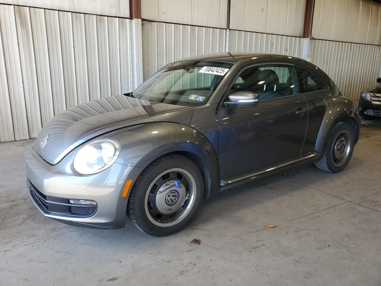VOLKSWAGEN BEETLE 2012
