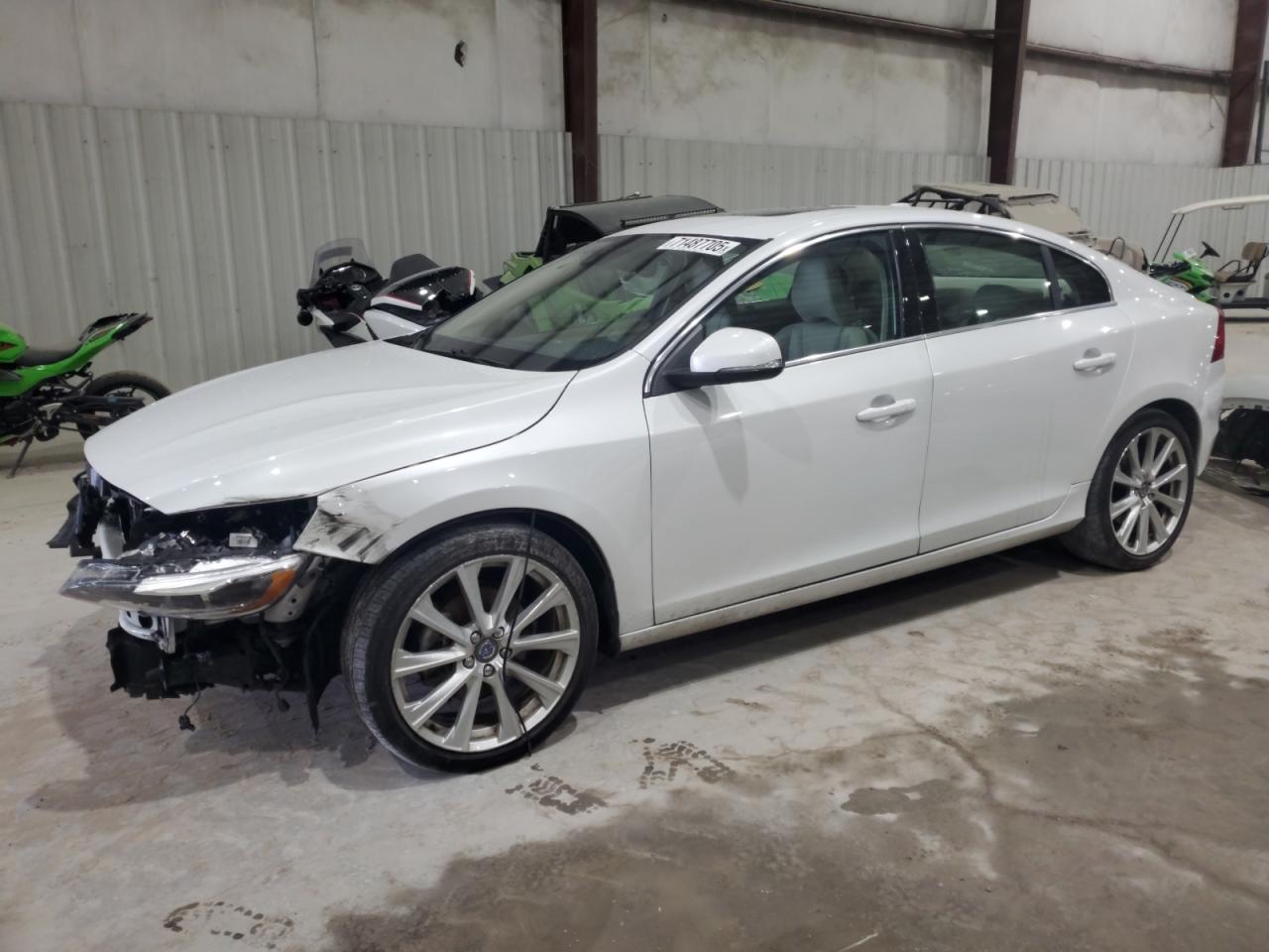 VOLVO S60 PLATIN 2016