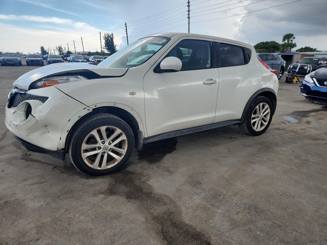NISSAN JUKE S 2013