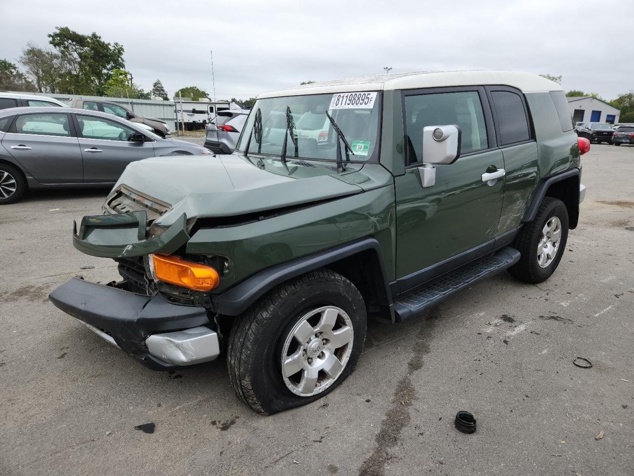 TOYOTA FJ CRUISER 2010