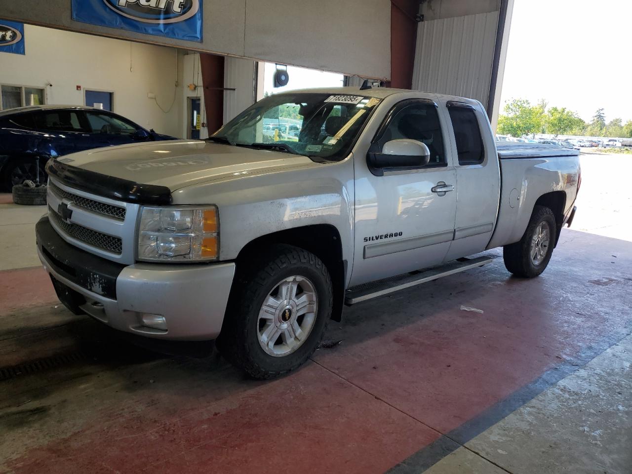 CHEVROLET SILVERADO 2011