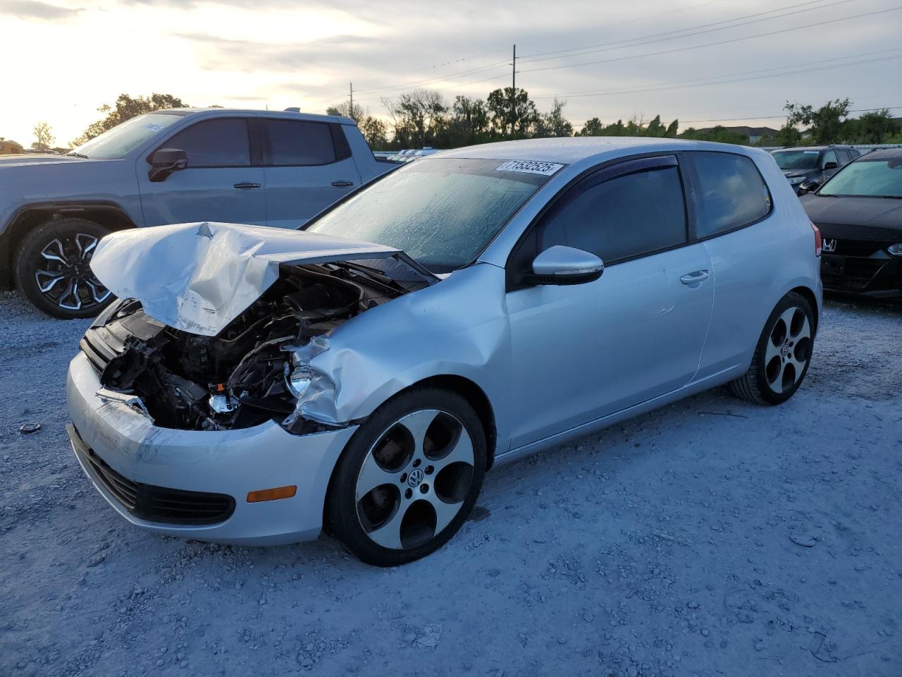 VOLKSWAGEN GOLF 2011