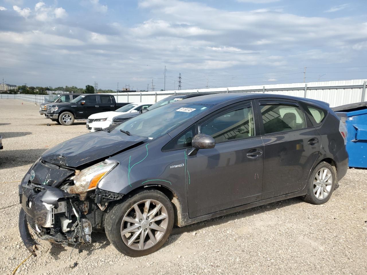 TOYOTA PRIUS V 2014