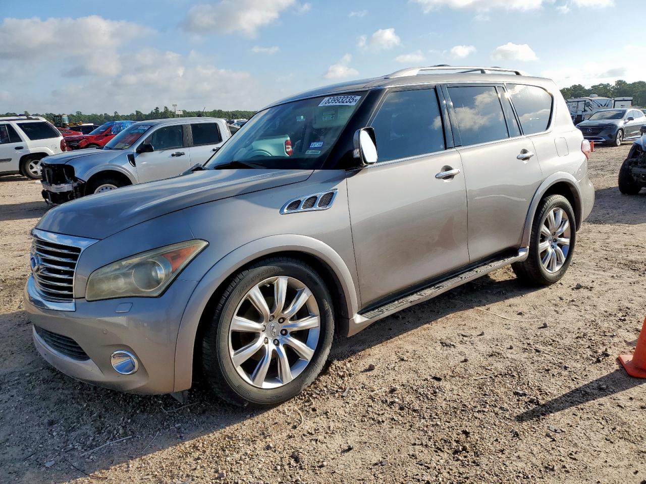 INFINITI QX56 2011