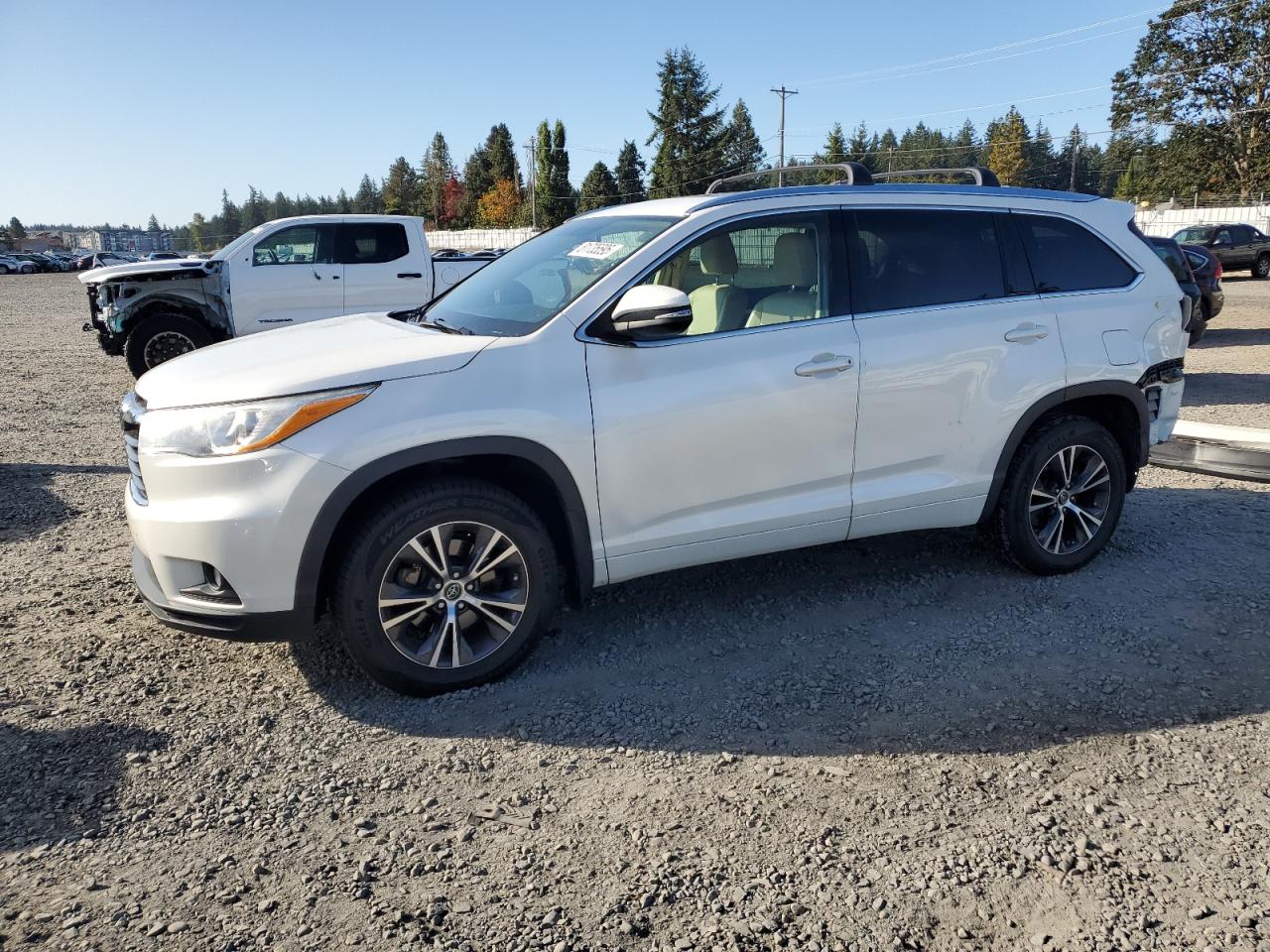 TOYOTA HIGHLANDER 2016