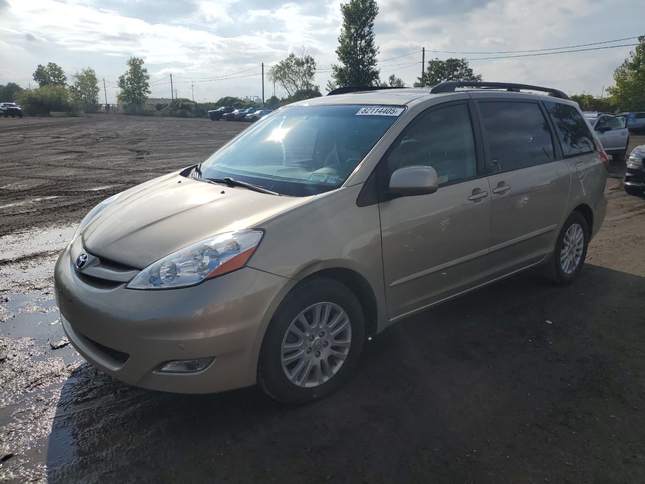 TOYOTA SIENNA 2009