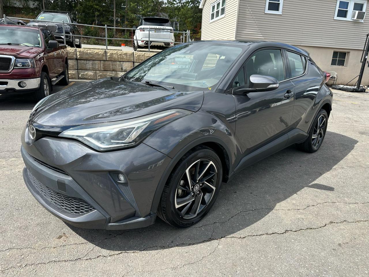 TOYOTA C-HR XLE 2020