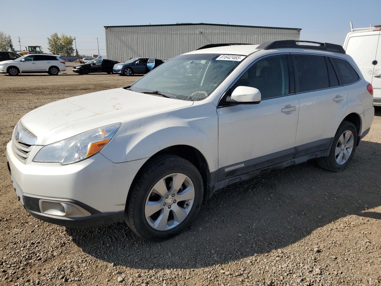 SUBARU OUTBACK 2. 2011