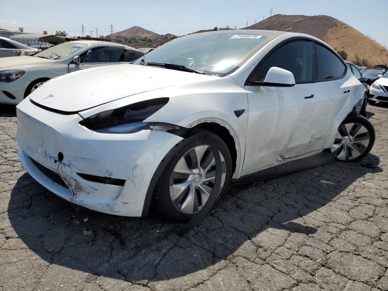 TESLA MODEL Y 2024