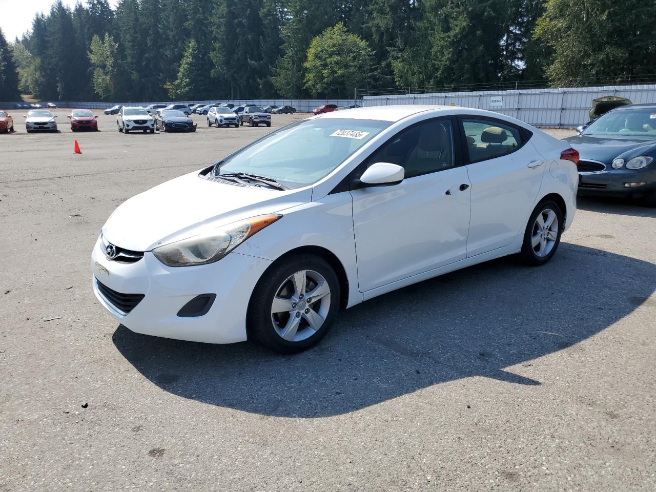 HYUNDAI ELANTRA GL 2011