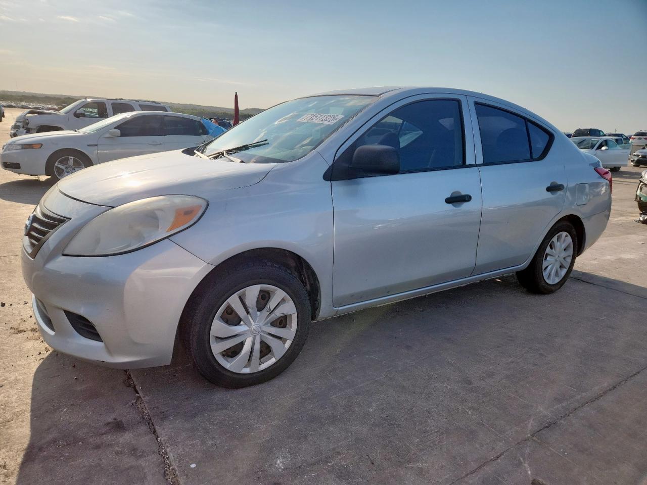 NISSAN VERSA 2014