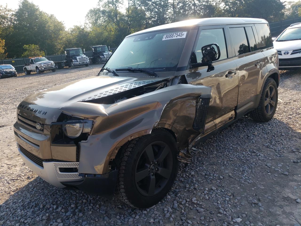 LAND ROVER DEFENDER 2024