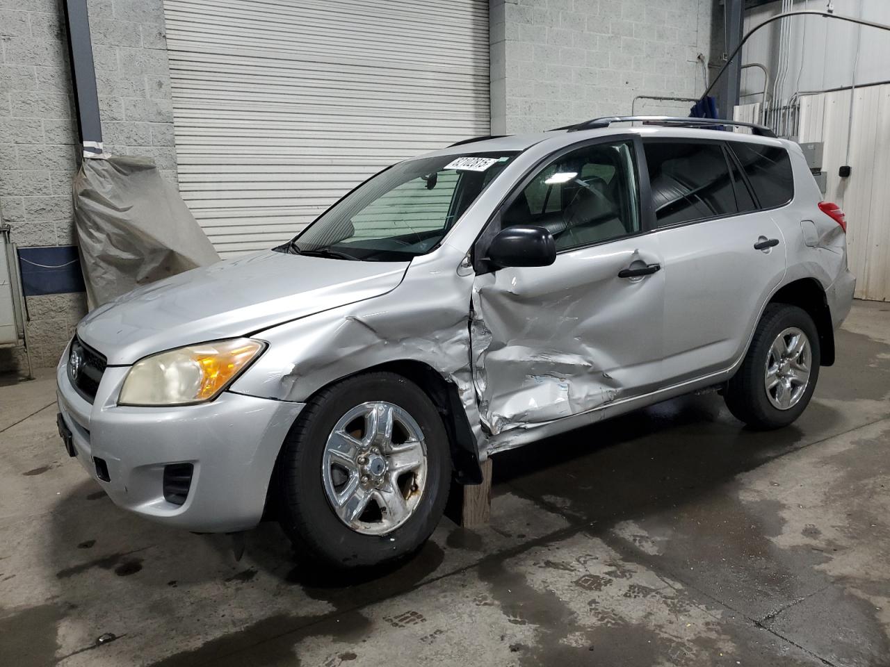 TOYOTA RAV4 2010