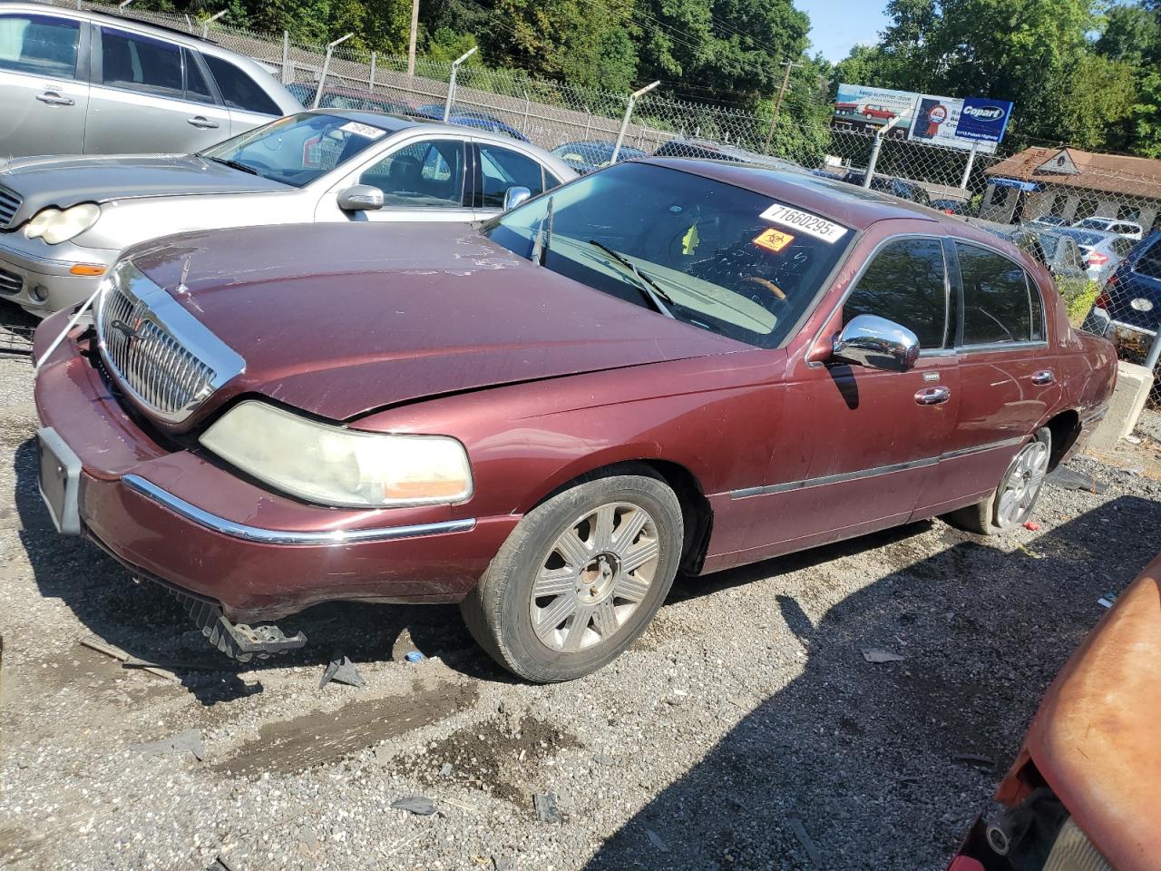 LINCOLN TOWN CAR C 2003