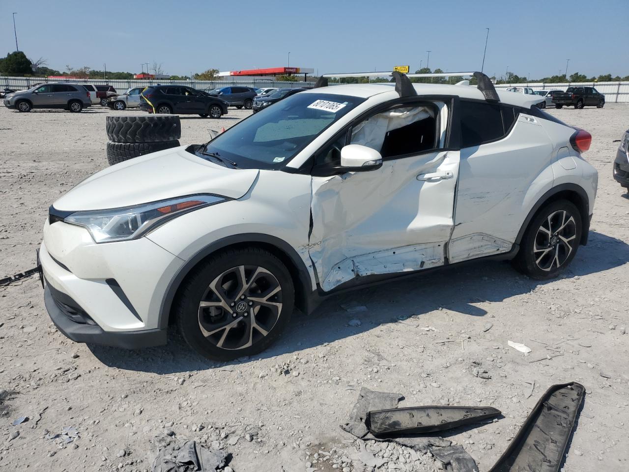 TOYOTA C-HR XLE 2018