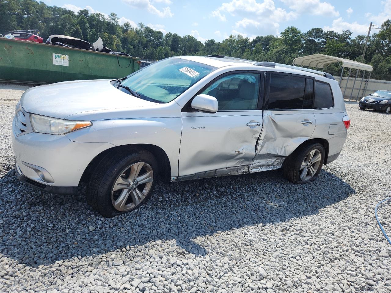 TOYOTA HIGHLANDER 2013