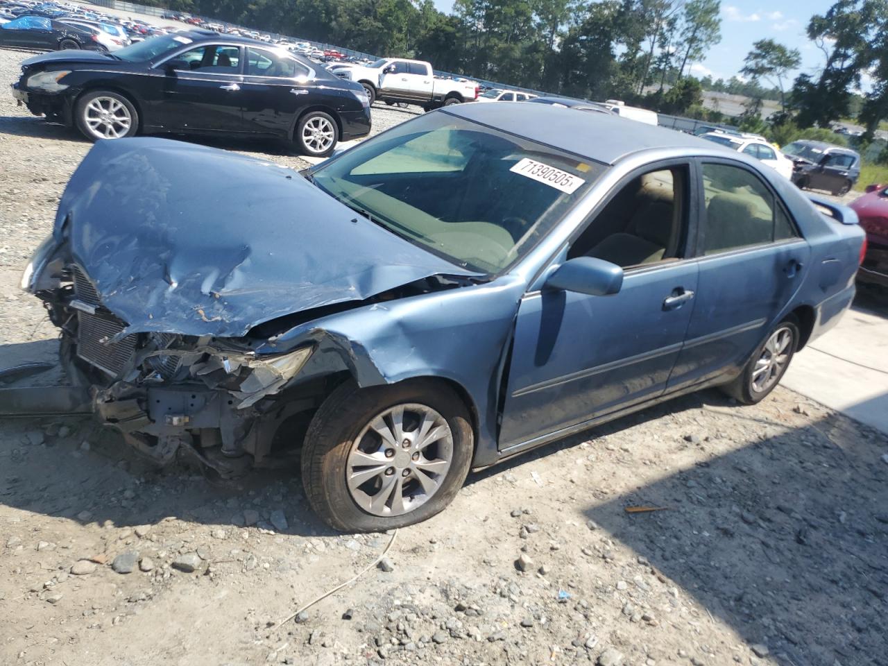 TOYOTA CAMRY LE 2004